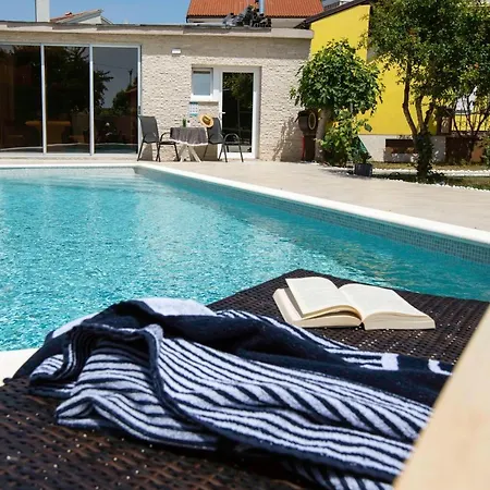 Mery Διαμέρισμα *