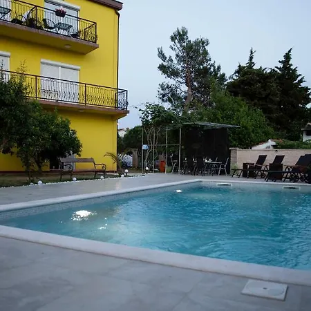 Appartement Mery Pula